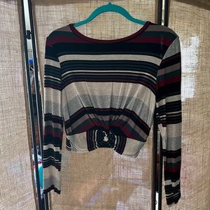 2/$8 ❗️gaze | long sleeve crop top